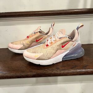 Nike women’s 7.5 air max 270 washed coral